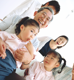 ���É��s�̃z���C�g�j���O���Ȃ̎��Õ��j